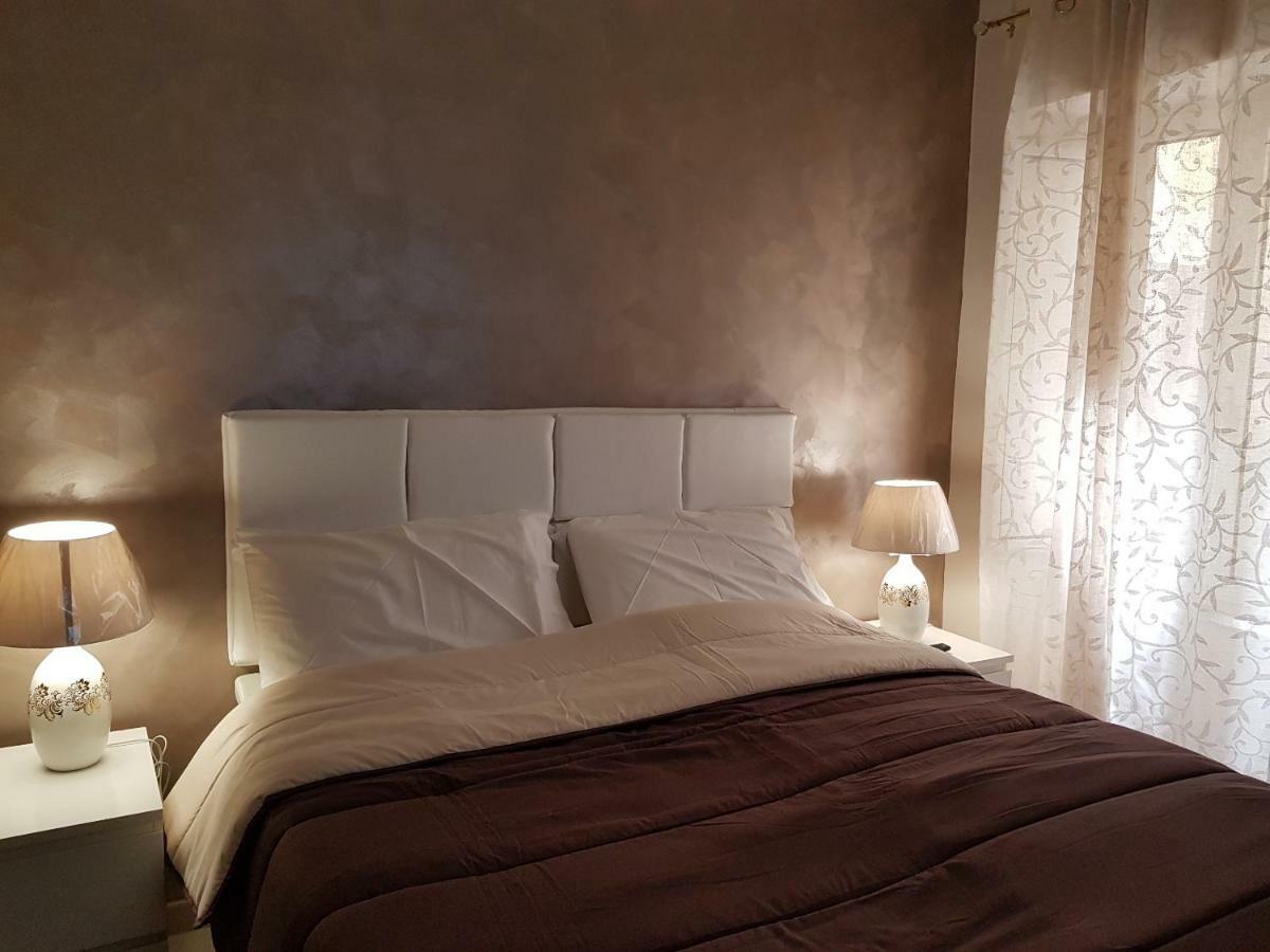 Villa Napoli Royal Flats Extérieur photo